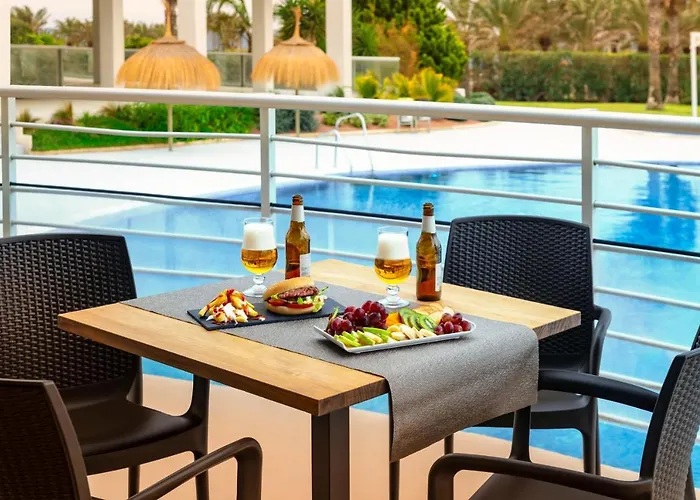 Hotel Cabogata Jardin